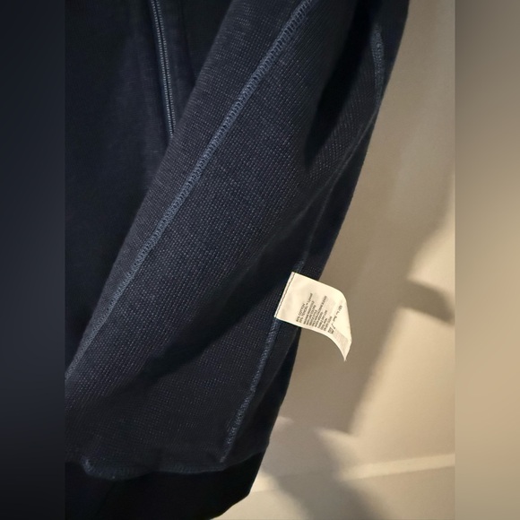 Tommy Bahama Vest - Picture 5 of 5